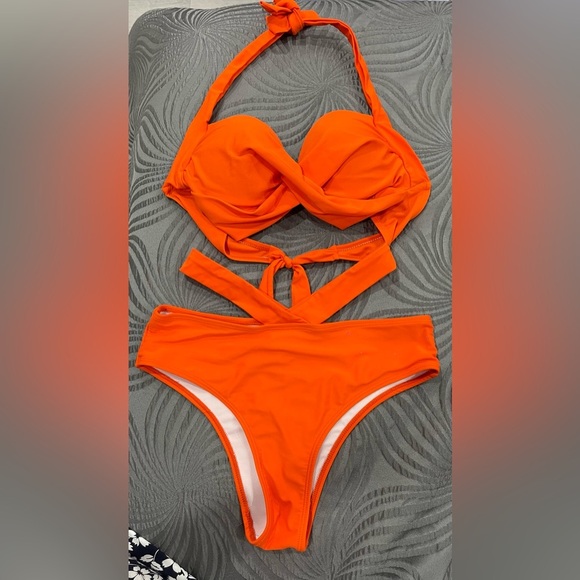 Orange bikini never worn size medium - Picture 1 of 6